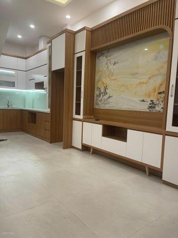 Tôi cần bán nhà MP Mai Hắc Đế, giá 38 tỷ, 55m2x3T, KD tốt - Ảnh chính